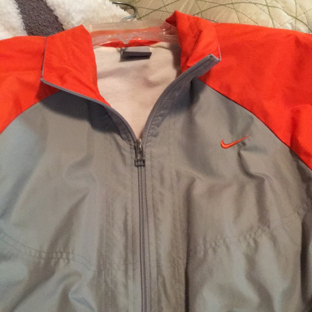 Nike jacket - Picture 2 of 3